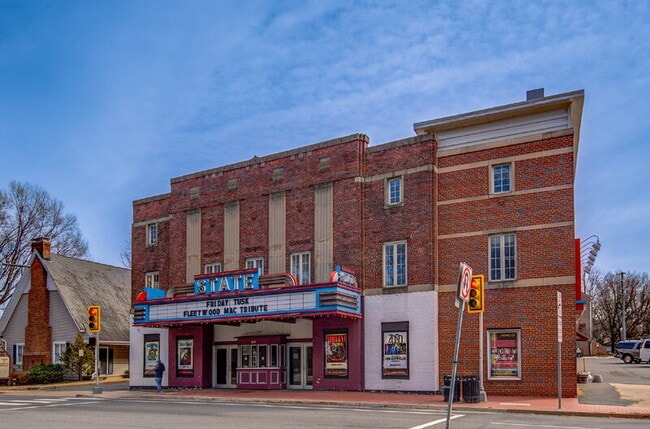 Building Photo - 2200 N Westmoreland St
