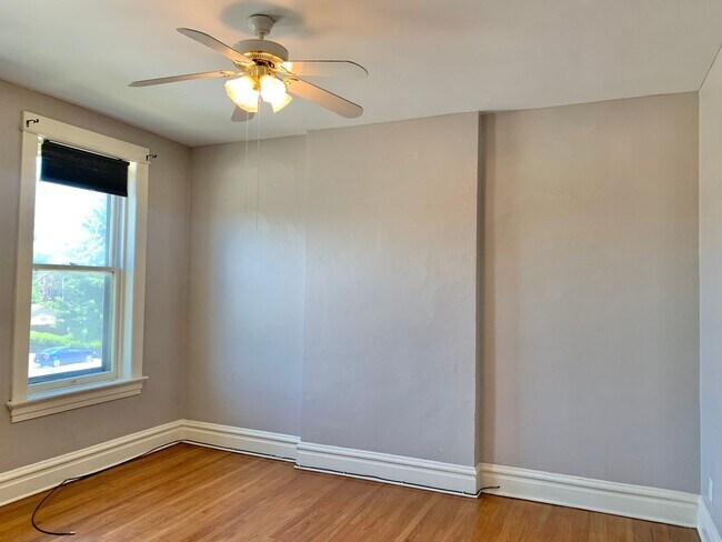 Building Photo - 3524 Juniata St