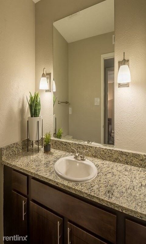 Building Photo - 2020 Taxco Rd