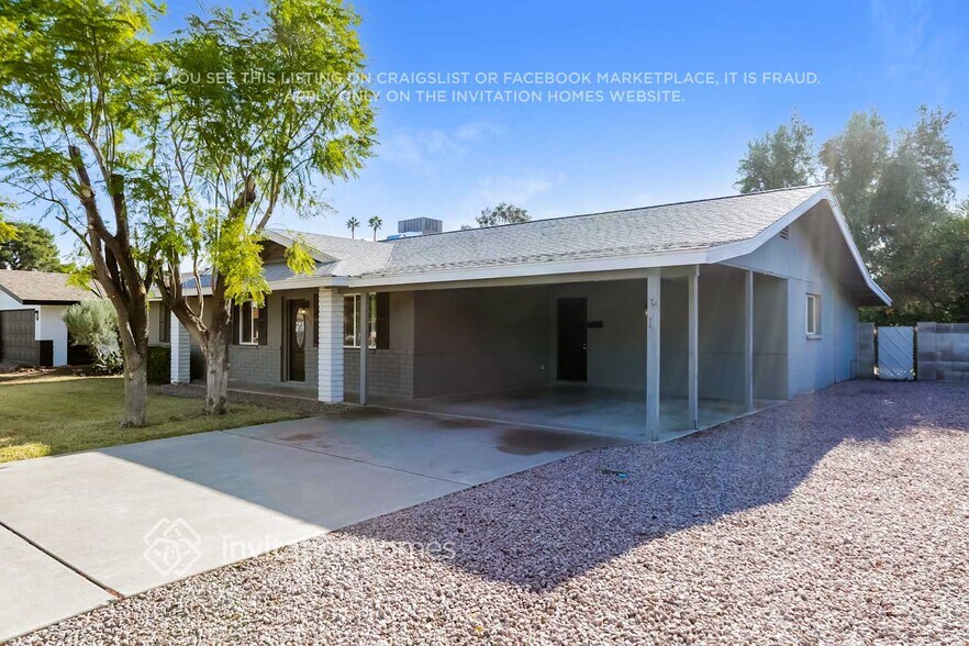 Building Photo - 617 E La Jolla Dr