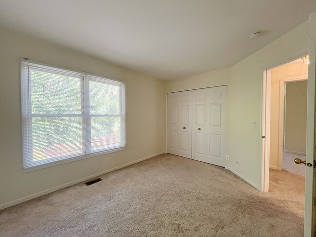 Building Photo - 312 Spring Creek Cir