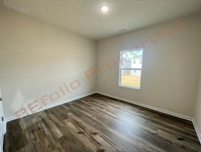Building Photo - 127 Tourmaline Hl Dr