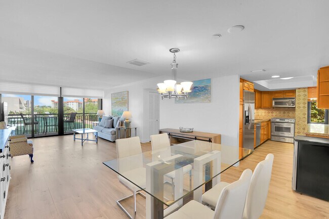 Building Photo - 2727 N Ocean Blvd
