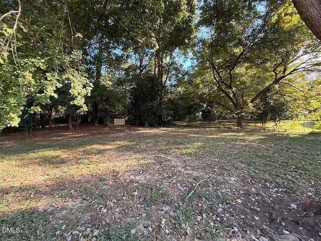 Building Photo - 501 Atchison St