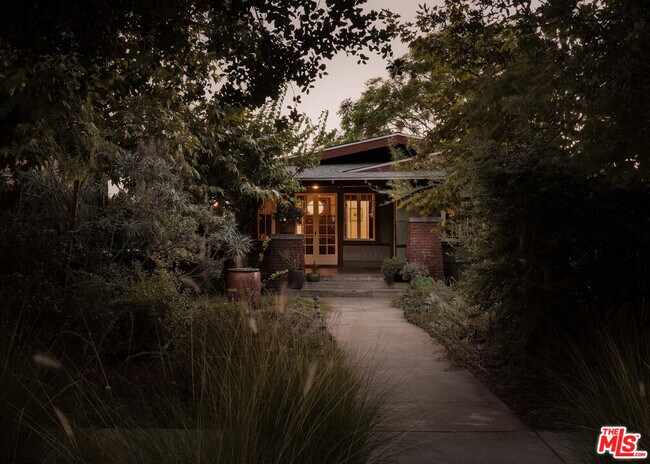 Building Photo - 2606 W Ave 30