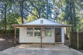 Building Photo - 610-612 North Magnolia Drive