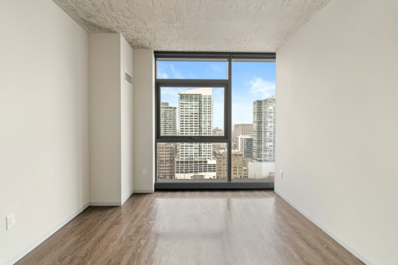 Building Photo - 713 S Clark St