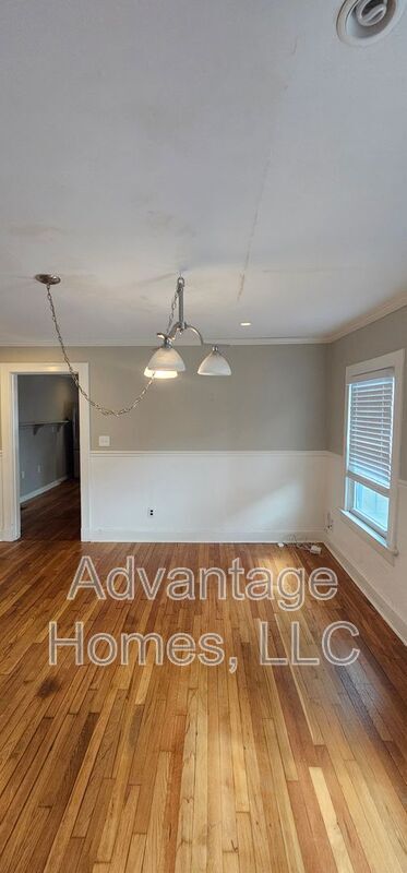 Building Photo - 315 Garfield Ave