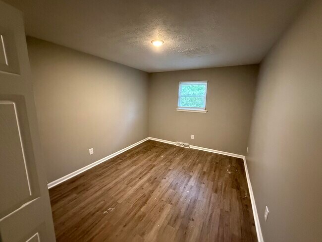 Building Photo - 3705 Crosby Dr