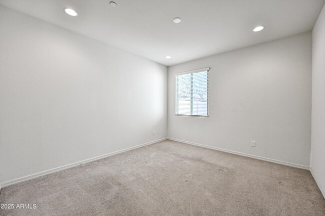 Building Photo - 9648 E Timpani Ln