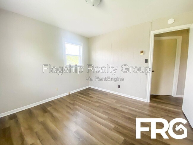 Building Photo - 231 Bunche Dr