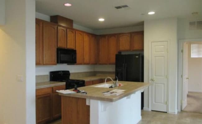 Building Photo - WELCOME HOME! Available 2 Bedroom 2 Bath Located in Elk Grove! Contact us today!!!