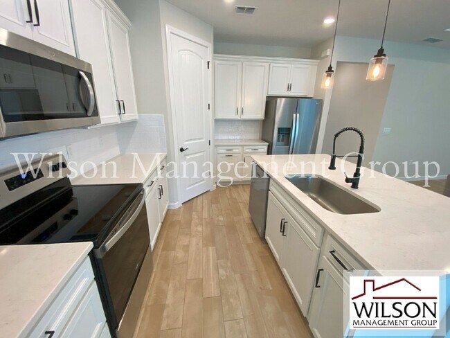 Building Photo - 3009 Green Park Drive