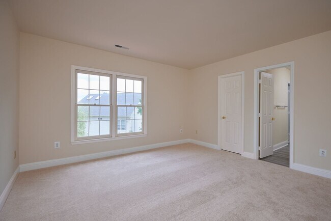 Building Photo - 10607 Farmbrooke Ln