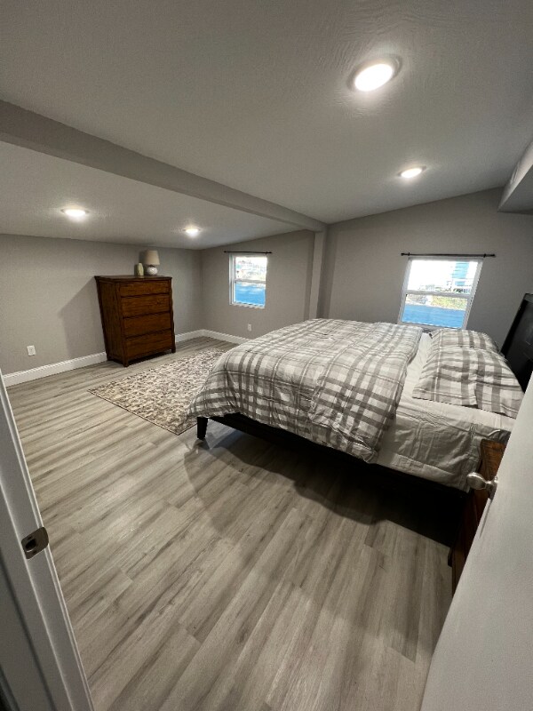 Building Photo - 1477 E Lindberg St