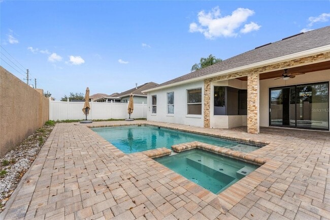 Building Photo - 3336 Herringridge Dr
