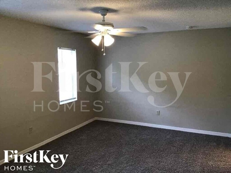 Building Photo - 4718 Westwind Dr