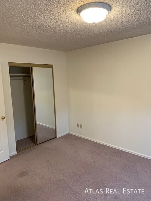 Building Photo - 2361 Split Rock Dr