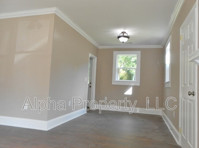 Building Photo - 22 Ridgeway Dr