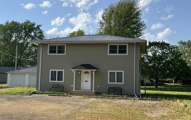 Building Photo - 106 West St