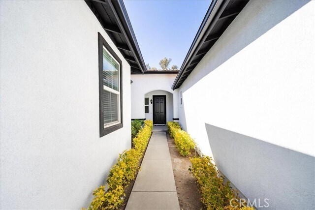 Building Photo - 38729 Clearbrook Dr