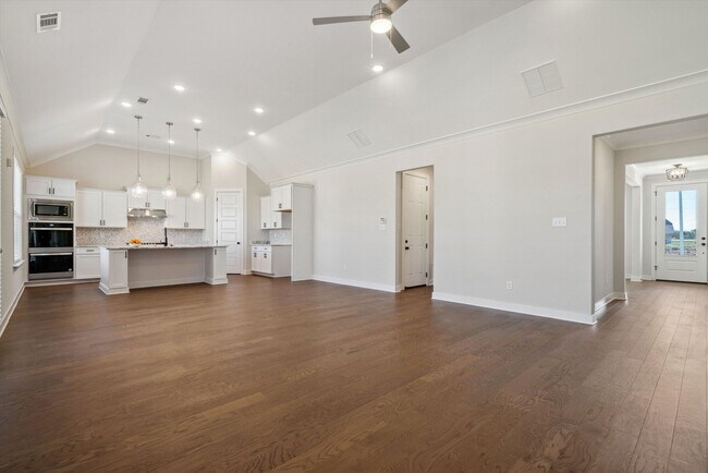 Building Photo - 512 Mount Ivy Dr
