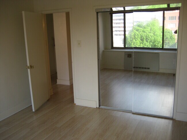 Bedroom - 1111 Arlington Blvd