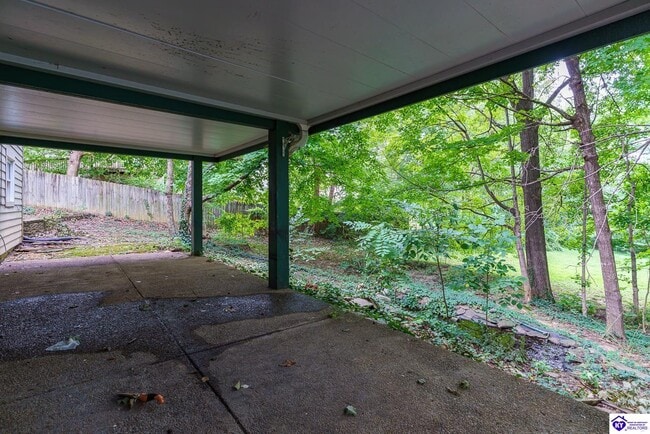 Building Photo - 192 Skyline Dr
