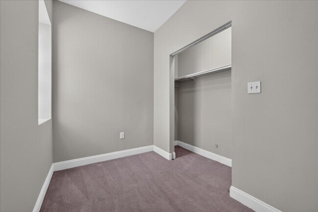 Building Photo - 4252 Castleman Ave