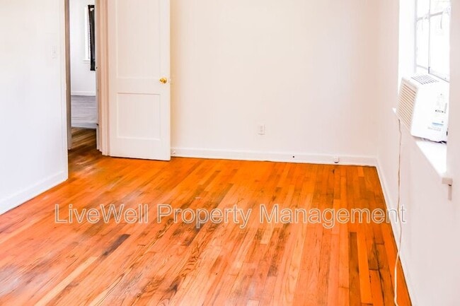 Building Photo - 1321 33rd St Ensley