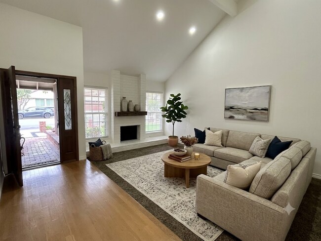 Building Photo - Beautiful 4 Bedroom/3 Bath Home with Bonus Room in Cypress, CA.   SOLAR Installed!