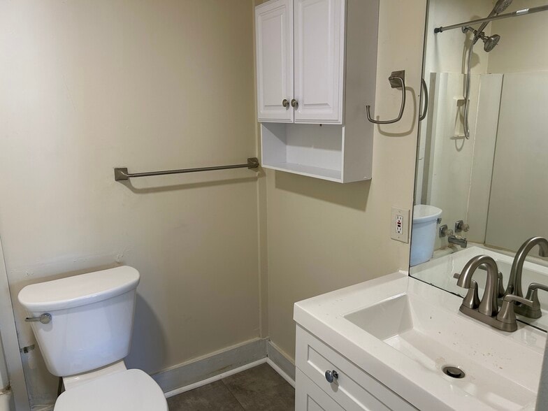 Bathroom - 201 Roxbury St