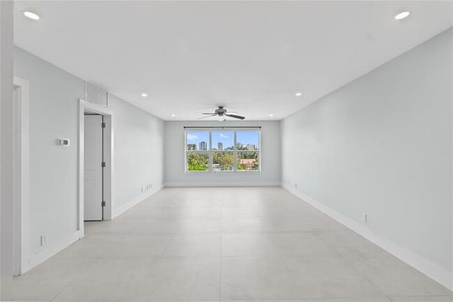 Building Photo - 1770 E Las Olas Blvd