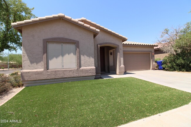 Building Photo - 2640 E La Costa Dr