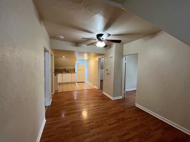 Interior Photo - Stratford 217