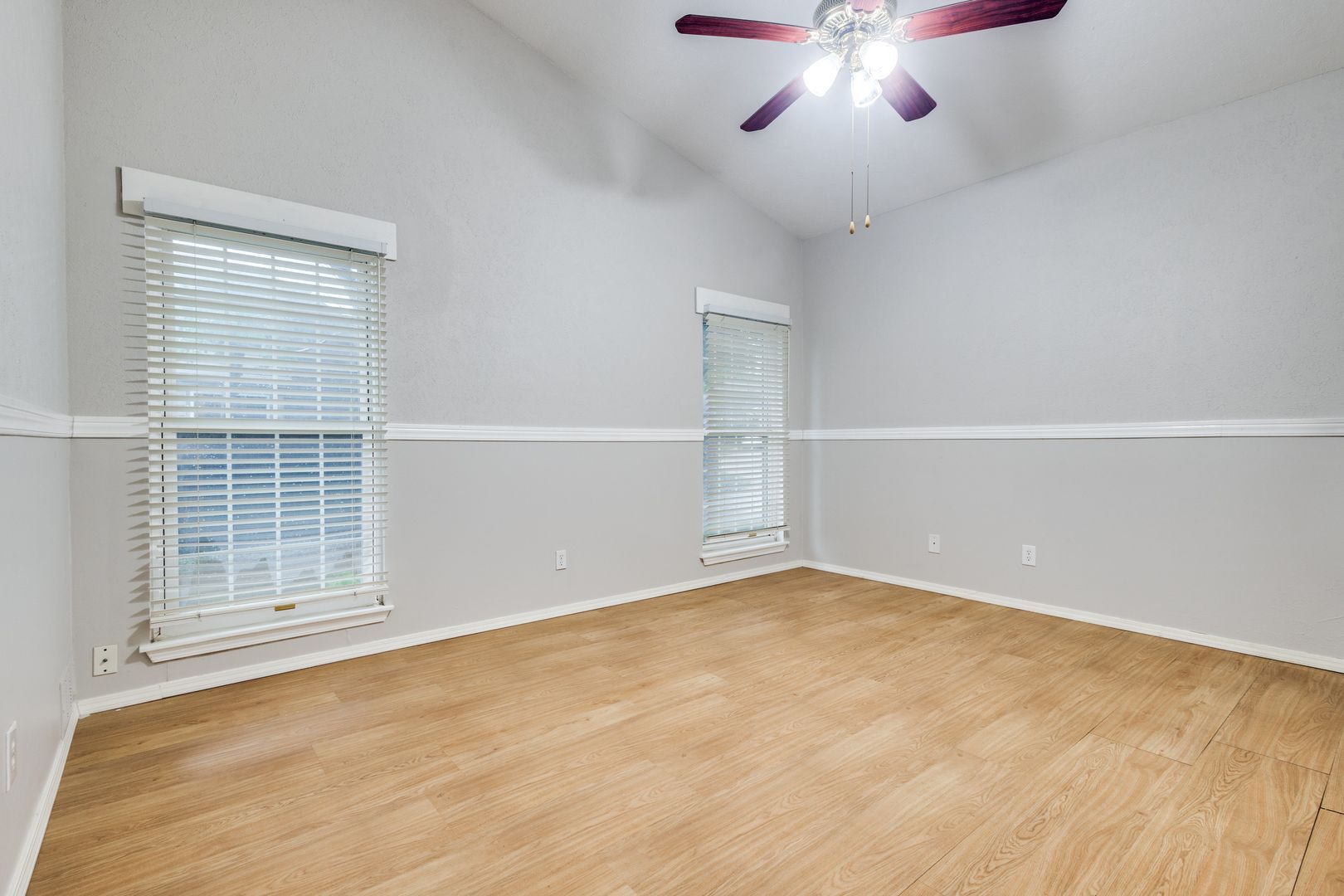 Building Photo - 3029 Yorkshire Ct