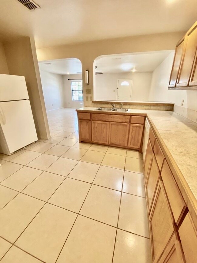 Building Photo - 100 Ramon Cardenas Dr