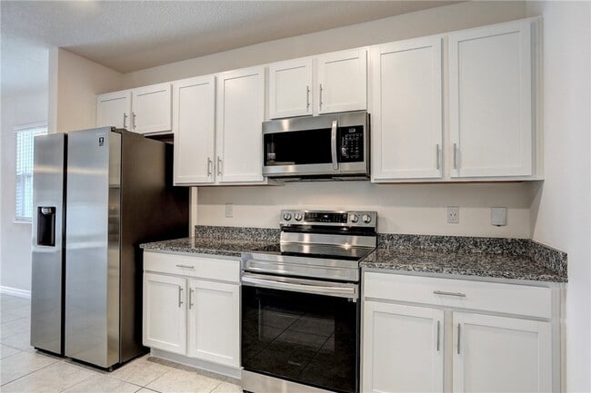 Building Photo - 406 Easy St