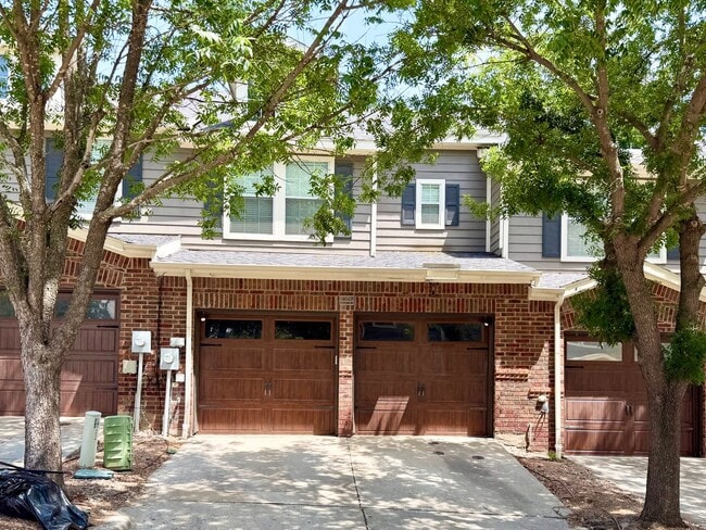Building Photo - 2224 Stonepark Pl