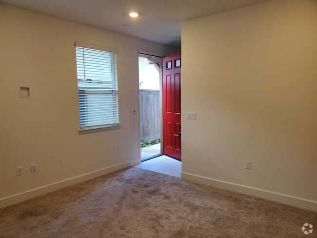 Building Photo - 5937 Rosalee St