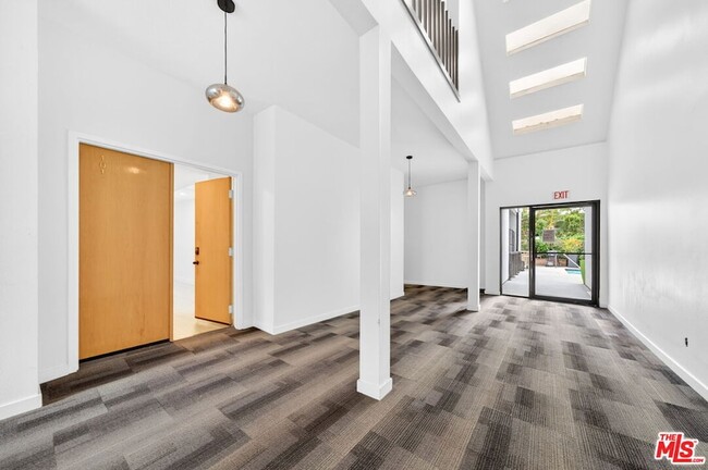 Building Photo - 12030 Valleyheart Dr