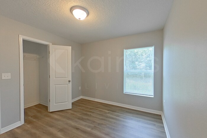 Building Photo - 2907 W Camilo Dr