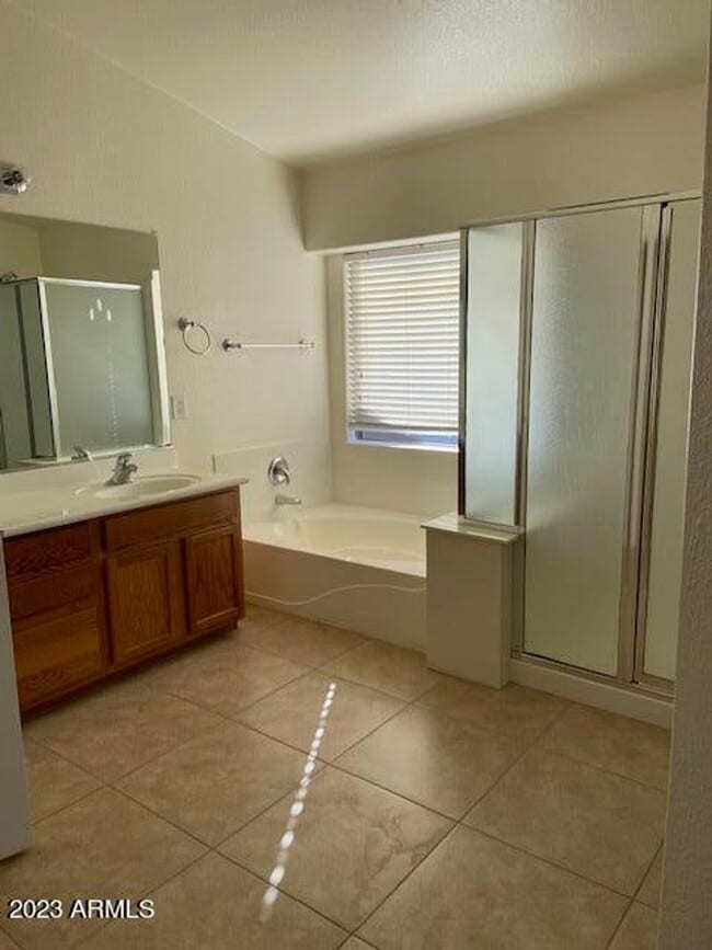 Building Photo - Rancho El Dorado 5 bedroom!