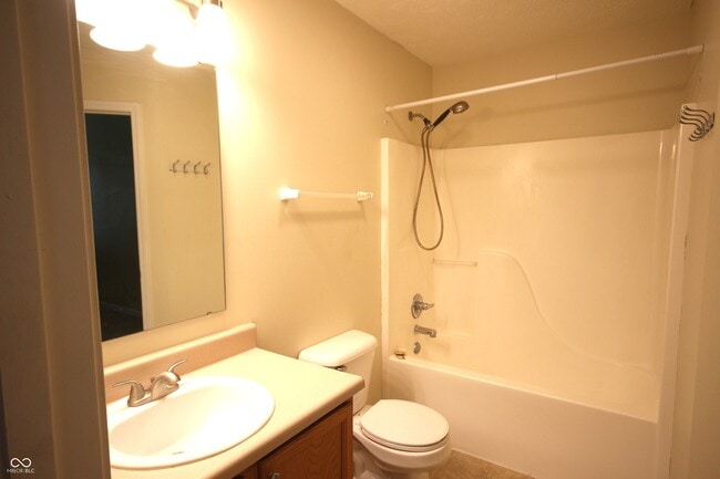 Building Photo - 1554 Stanford Dr