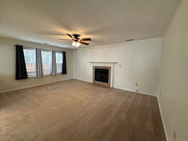 Building Photo - Call or Text Amanda Tate for more informat...