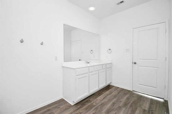 Building Photo - 9011 Brazos Dr