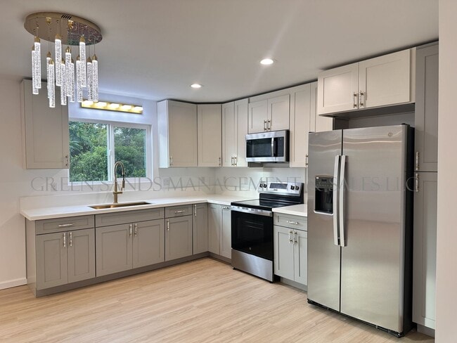 Building Photo - Brand New Home in Tiki Gardens