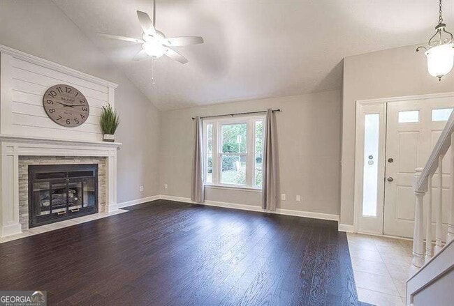 Building Photo - 1351 Omie Way