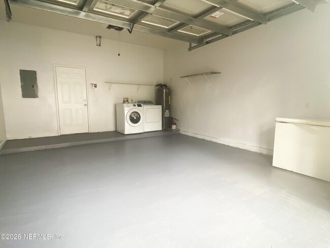 Building Photo - 120 Seminole Rd