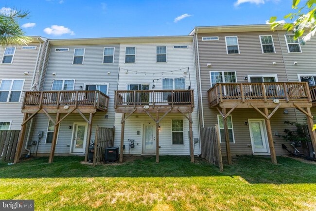 Building Photo - 1596 Dorothy Ln